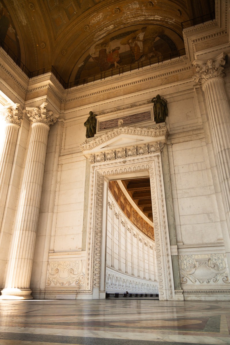 YMC8994 – Urban photography by Yamaç Uslu